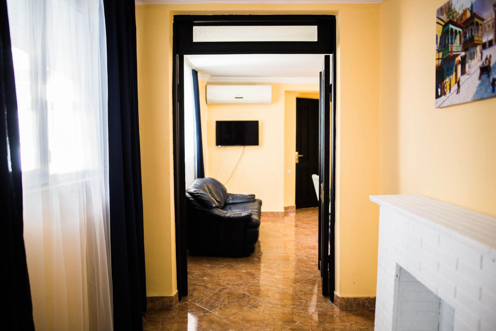 Central Apart-Hotel Батуми Номер фото
