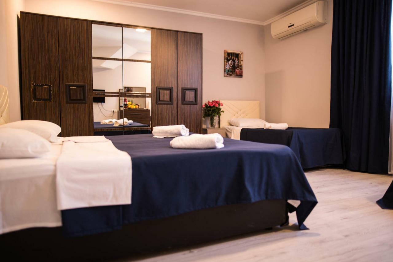 Central Apart-Hotel Батуми Экстерьер фото